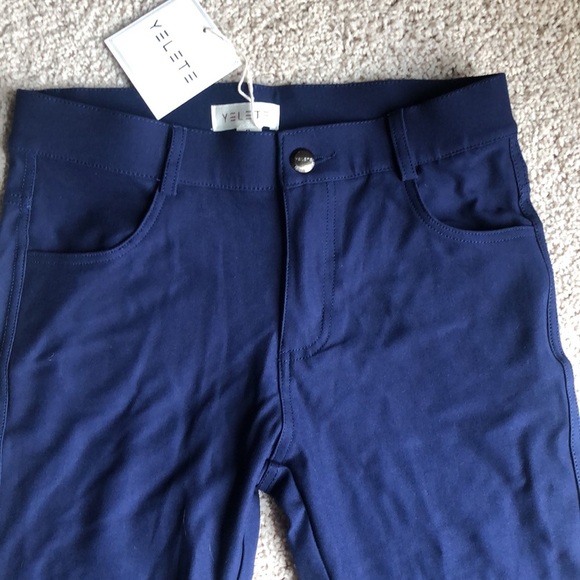*MAKE OFFER. DONATING JANUARY 1. * NAVY BLUE PONTE LEGGINGS - Picture 2 of 5